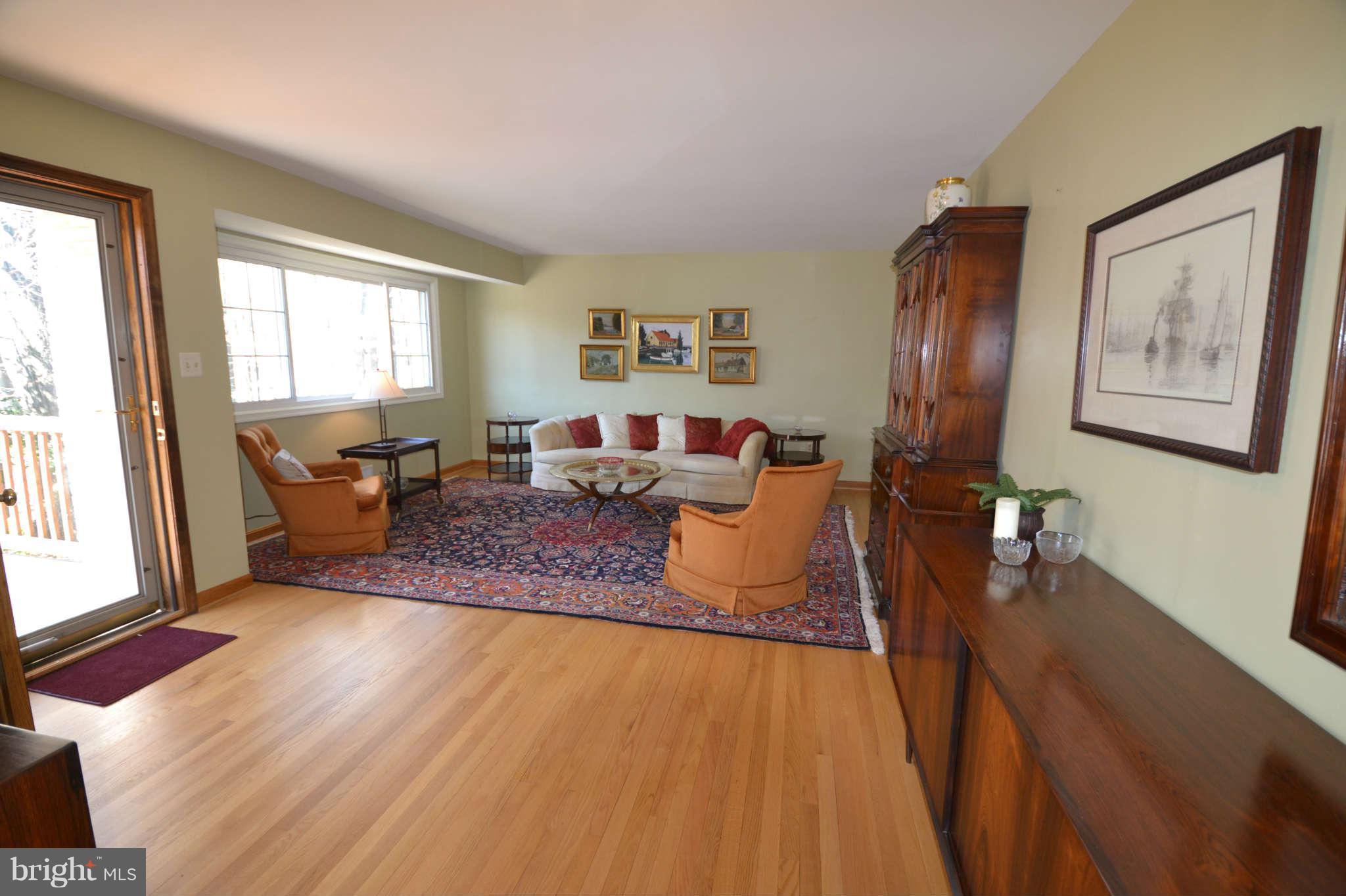 7467 Clifton Road Clifton, VA 20124 - Photo 2 of 30 Spacious Living Room with Wood Floors
