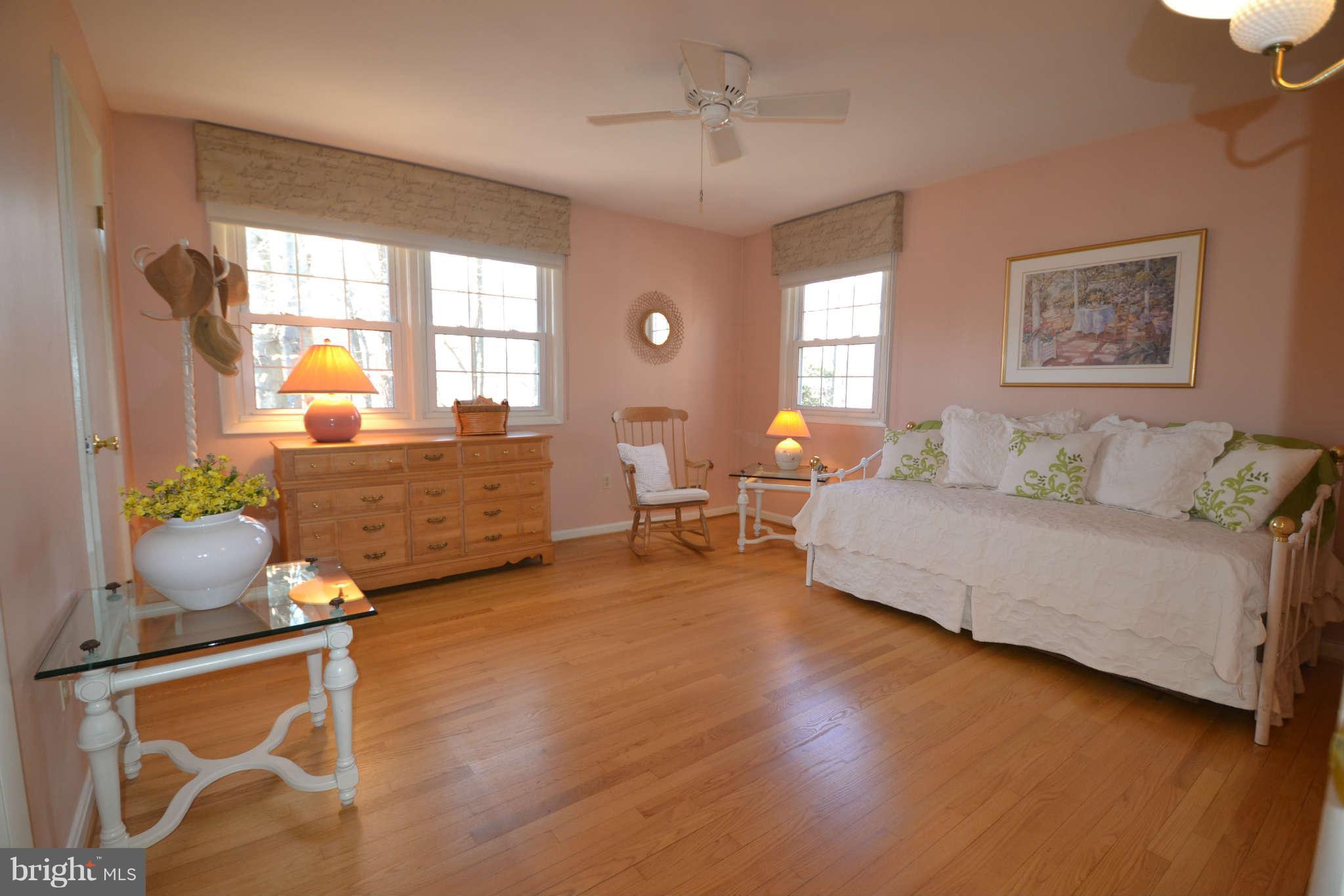 7467 Clifton Road Clifton, VA 20124 - Photo 13 of 30 Second Bedroom with Wood Floors and Private Bath