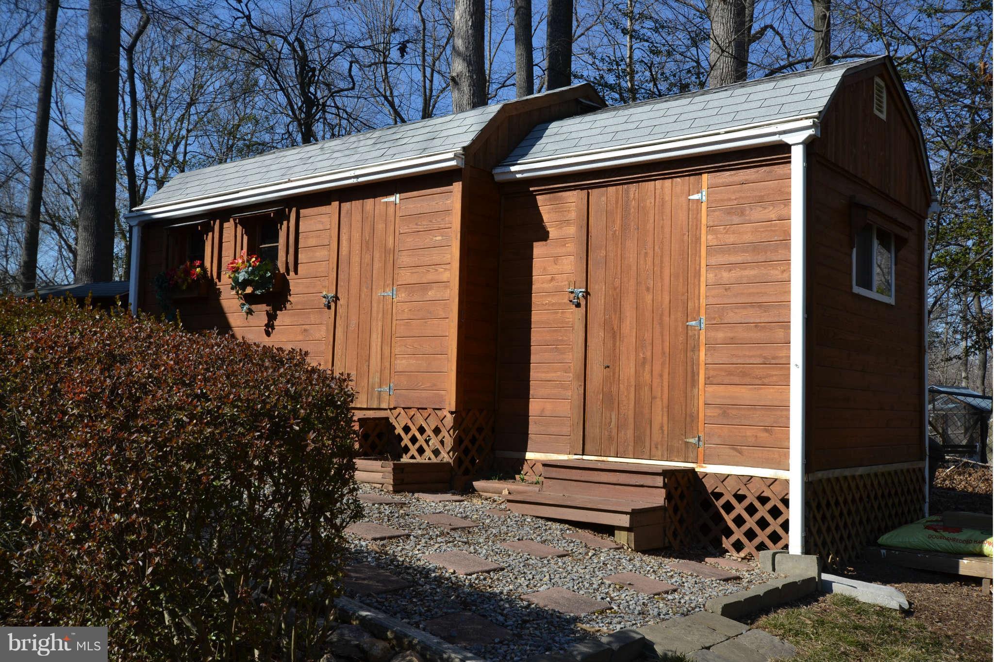 7467 Clifton Road Clifton, VA 20124 - Photo 23 of 30 A Garden Shed & Workshop