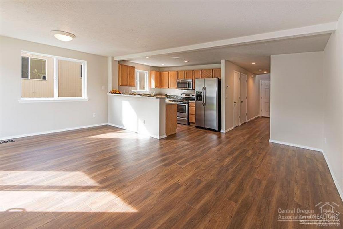 2256 Southwest 23rd Street Redmond, OR 97756 - Photo 5 of 21 Additional Photo