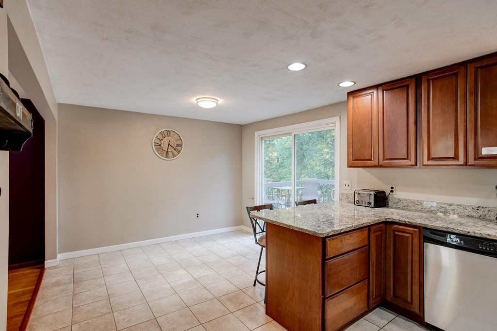 29 William Road Billerica, MA 01821 - Photo 14 of 39 Gallery Image 14