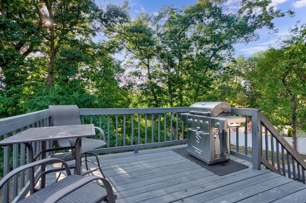 29 William Road Billerica, MA 01821 - Photo 3 of 39 Gallery Image 3