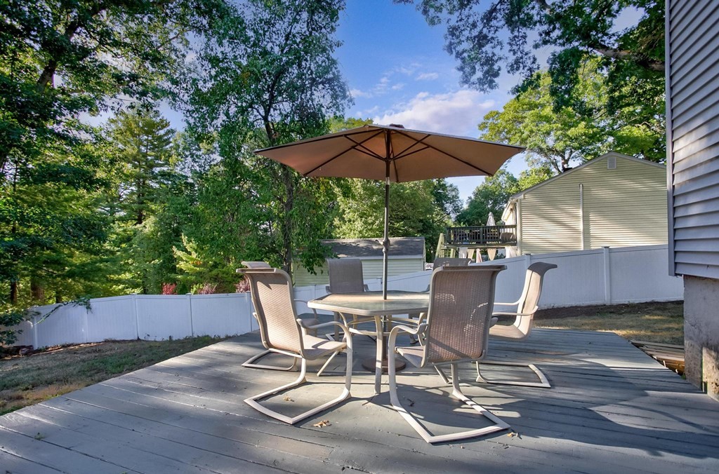 29 William Road Billerica, MA 01821 - Photo 4 of 39 Gallery Image 4