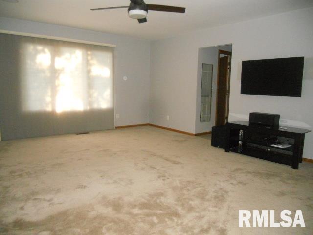 885 North Coal Road Colchester, IL 62326 - Photo 12 of 46 Gallery Image 12