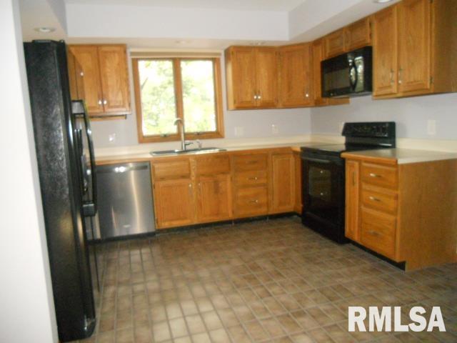 885 North Coal Road Colchester, IL 62326 - Photo 2 of 46 Gallery Image 2