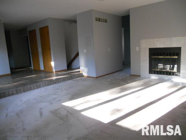 885 North Coal Road Colchester, IL 62326 - Photo 8 of 46 Gallery Image 8