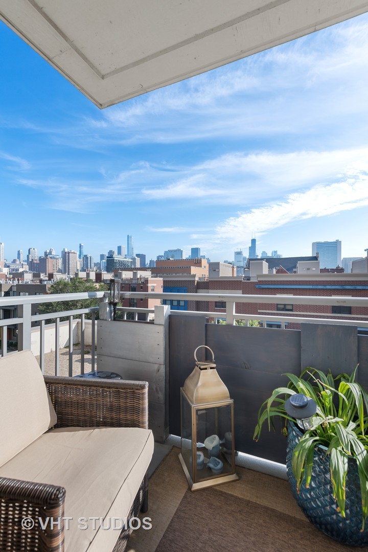 511 West Division Street, Unit 408 Chicago, IL 60610 - Photo 12 of 12