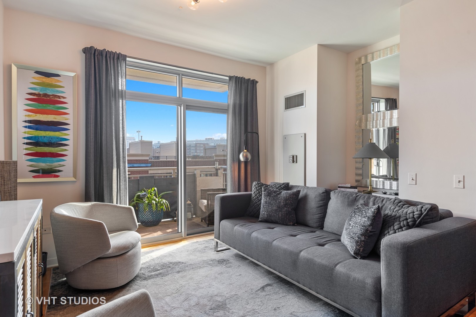 511 West Division Street, Unit 408 Chicago, IL 60610 - Photo 3 of 12