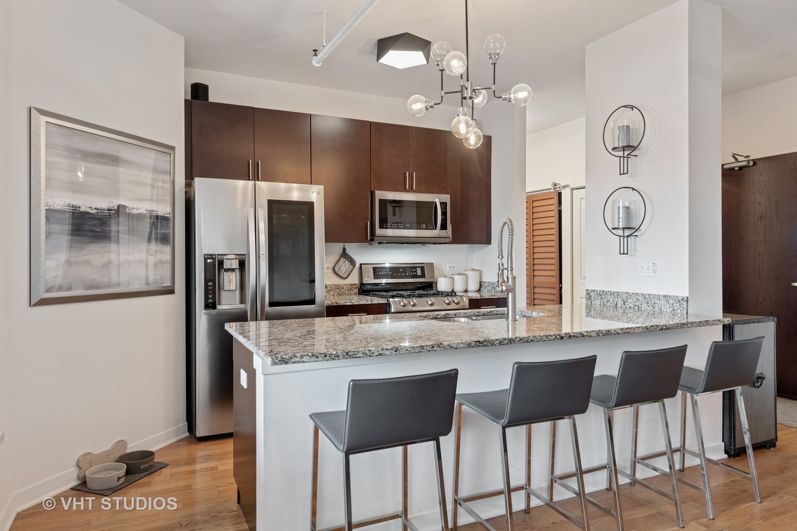 511 West Division Street, Unit 408 Chicago, IL 60610 - Photo 5 of 12