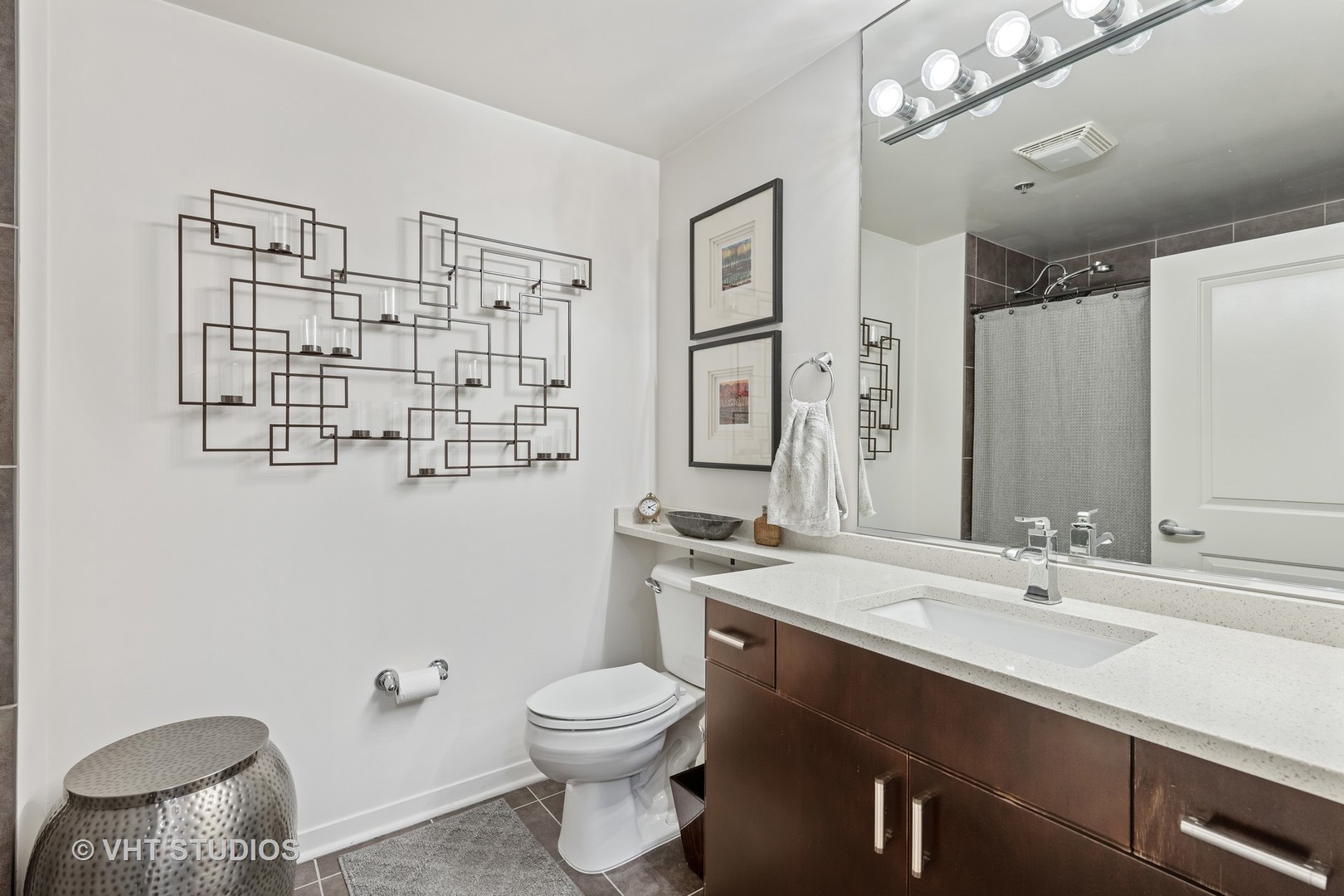 511 West Division Street, Unit 408 Chicago, IL 60610 - Photo 10 of 12