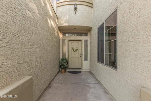 a view of entrance door of the house