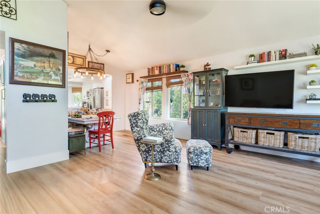 18563 Chickory Drive Riverside, CA 92504 - Photo 5 of 33 Gallery Image 5