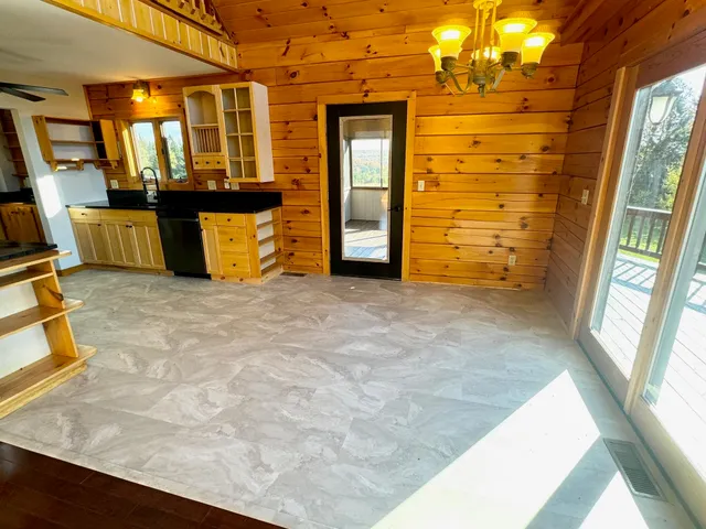 $548,500 | 603 Trucott Road, Holland, VT 05830