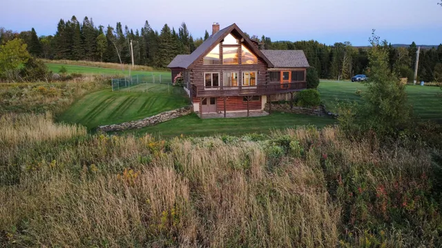 $548,500 | 603 Trucott Road, Holland, VT 05830