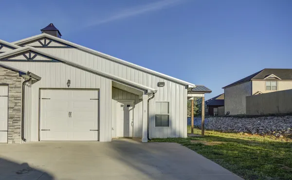 $1,370 | 188 Bainbridge Drive, Unit B, Clarksville, TN 37043