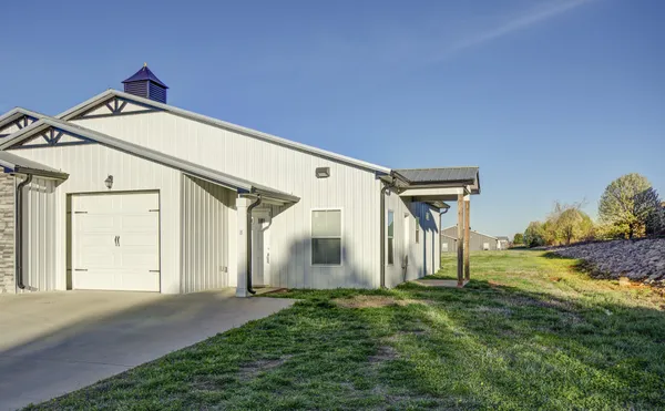 $1,370 | 188 Bainbridge Drive, Unit B, Clarksville, TN 37043