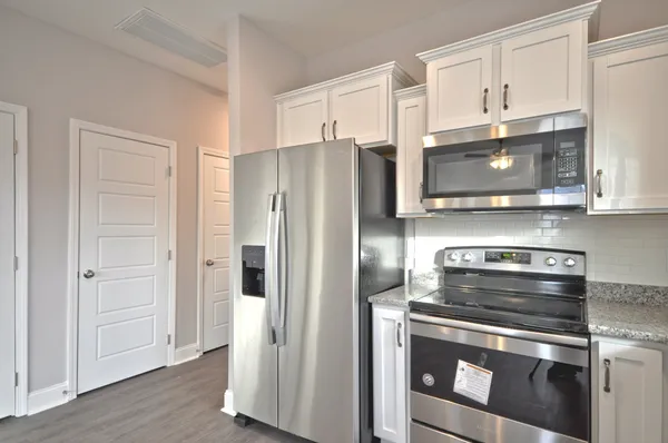 $1,370 | 188 Bainbridge Drive, Unit B, Clarksville, TN 37043