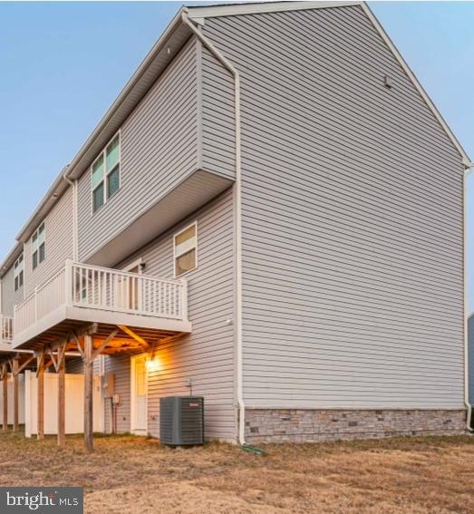 18256 Capital Court Ruther Glen, VA 22546 - Photo 3 of 26 a front view of a house