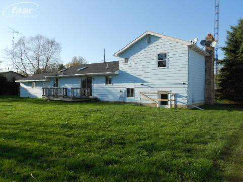 10381 West Stanley Road Flushing, MI 48433 - Photo 15 of 20 20145082-14.JPG