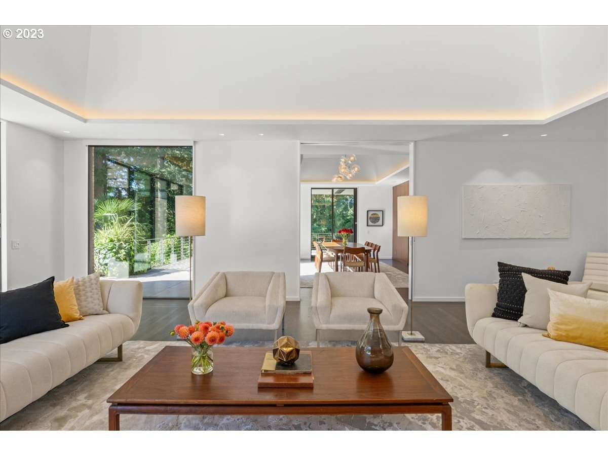 5335 Southwest Patton Road Portland, OR 97221 - Photo 11 of 46 Gallery Image 11
