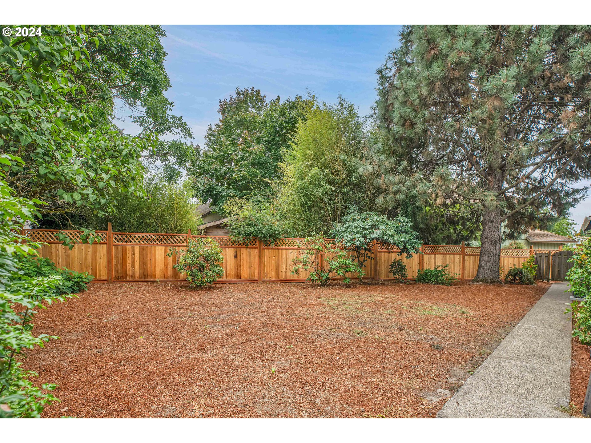1580 Northwest 175th Place Beaverton, OR 97006 - Photo 24 of 28 a view of a backyard
