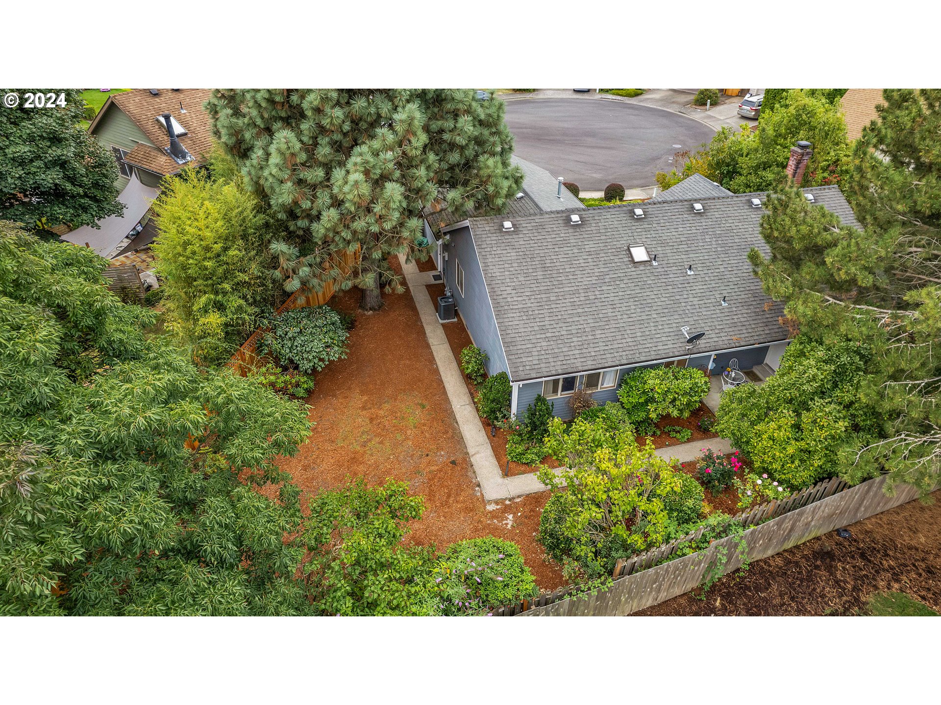 1580 Northwest 175th Place Beaverton, OR 97006 - Photo 25 of 28 an aerial view of a house