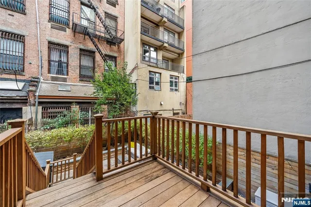 $1,099,000 | 104 York Street, Unit 2A, Jersey City, NJ 07302