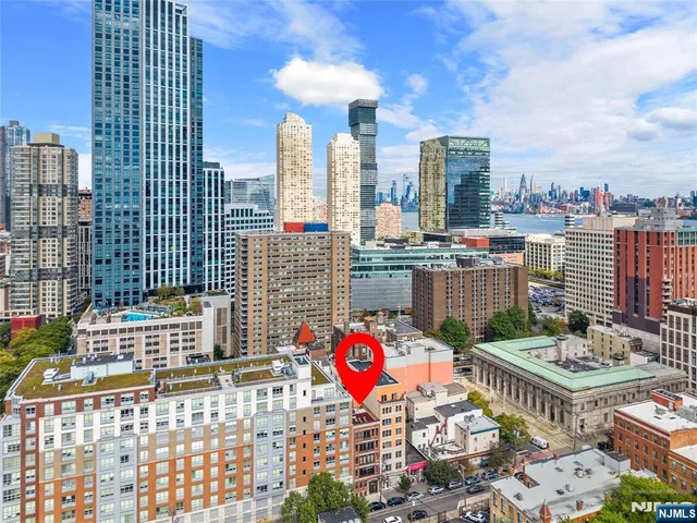 $1,099,000 | 104 York Street, Unit 2A, Jersey City, NJ 07302