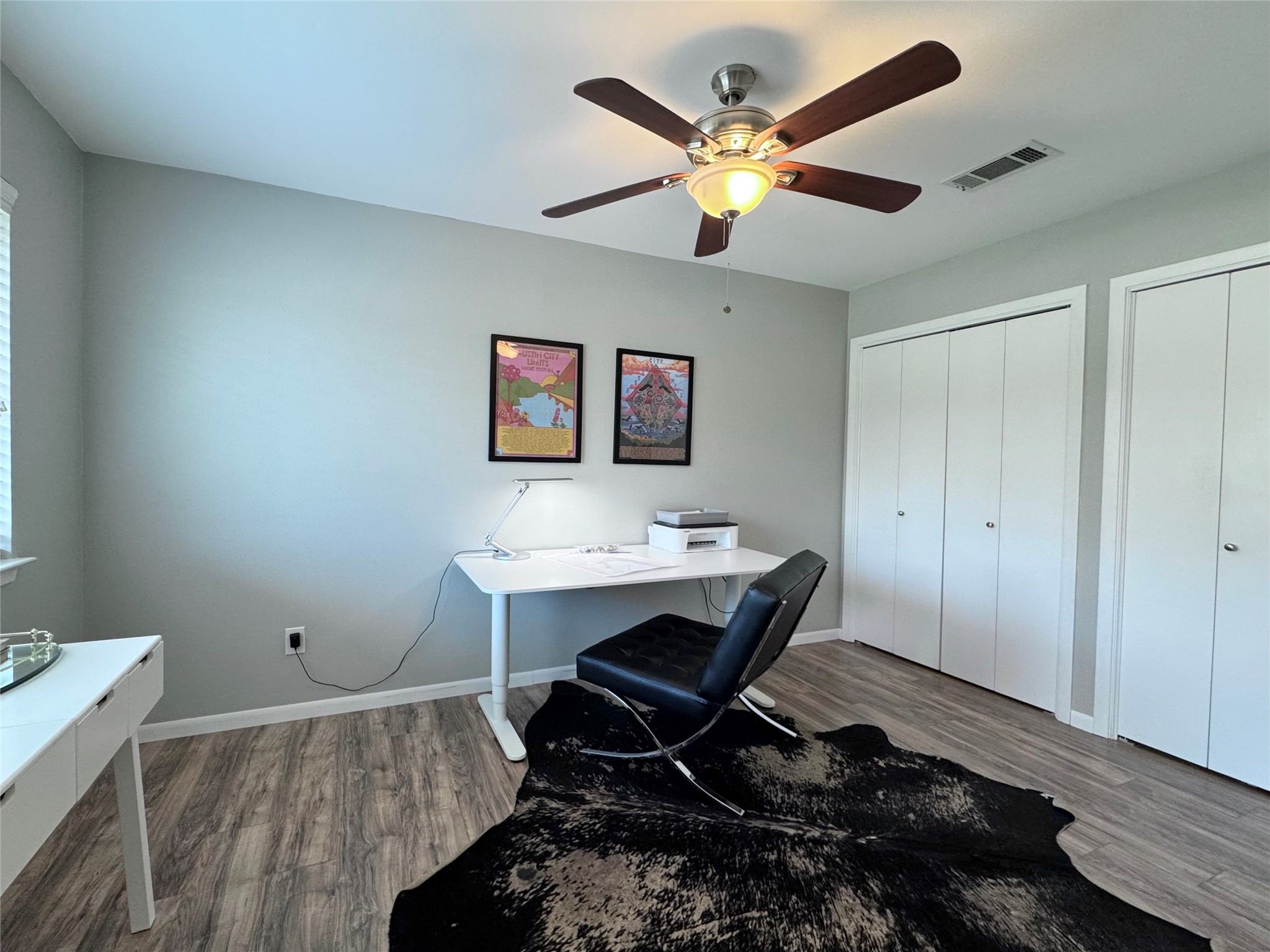 208 Skyloop Drive Austin, TX 78745 - Photo 20 of 33 Third Bedroom on second floor