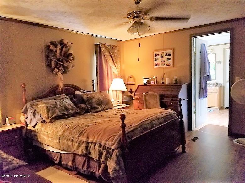 255 Barnhill Lane Atkinson, NC 28421 - Photo 39 of 52 20170110_142718