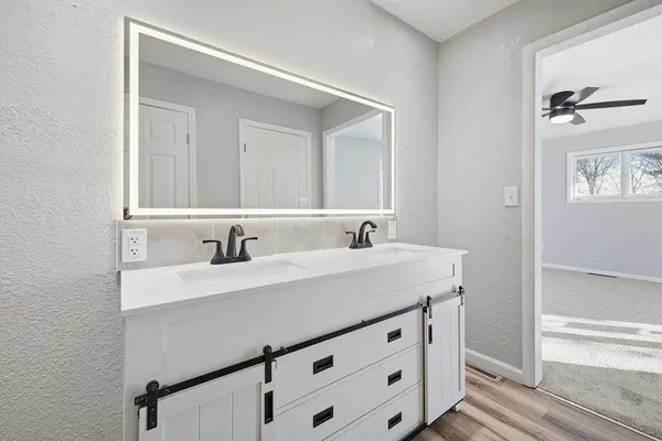 $359,900 | 3906 Vera Lane, St. Joseph, MO 64503