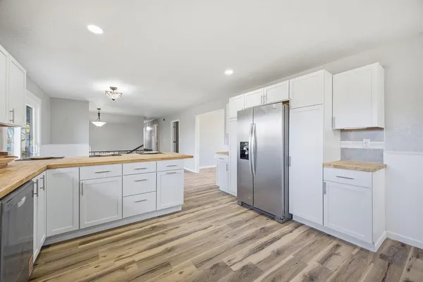 $359,900 | 3906 Vera Lane, St. Joseph, MO 64503