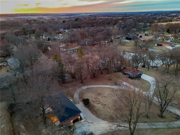 $359,900 | 3906 Vera Lane, St. Joseph, MO 64503