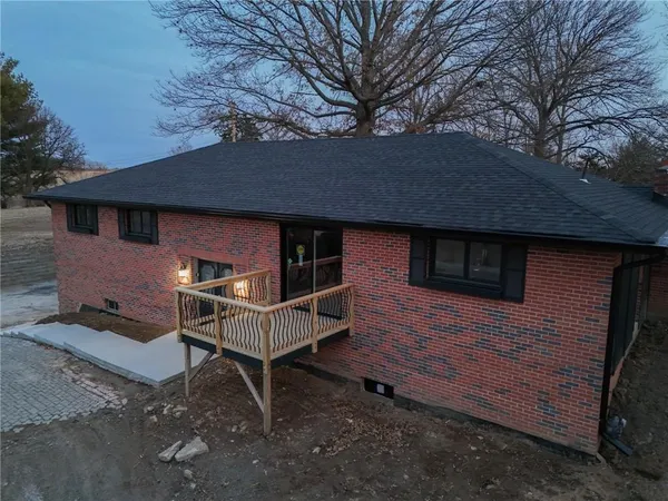 $359,900 | 3906 Vera Lane, St. Joseph, MO 64503