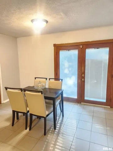 $179,900 | 112 North Parrish Lane, Carbondale, IL 62901