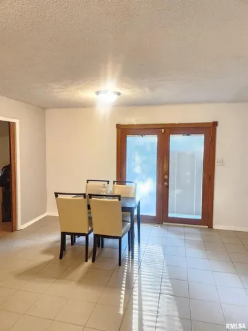 $179,900 | 112 North Parrish Lane, Carbondale, IL 62901