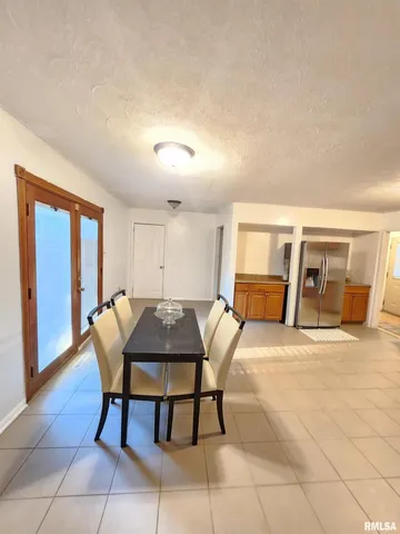 $179,900 | 112 North Parrish Lane, Carbondale, IL 62901