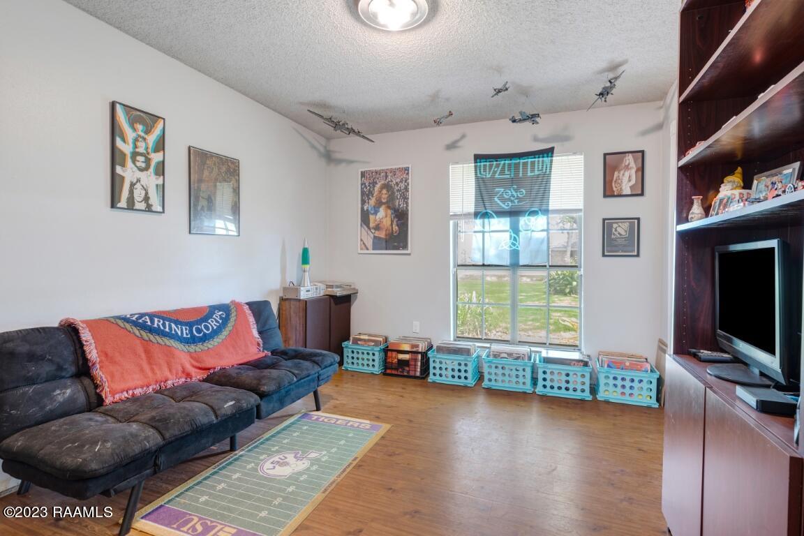 306 Interlude Road New Iberia, LA 70563 - Photo 15 of 20 306 Interlude New Iberia-15