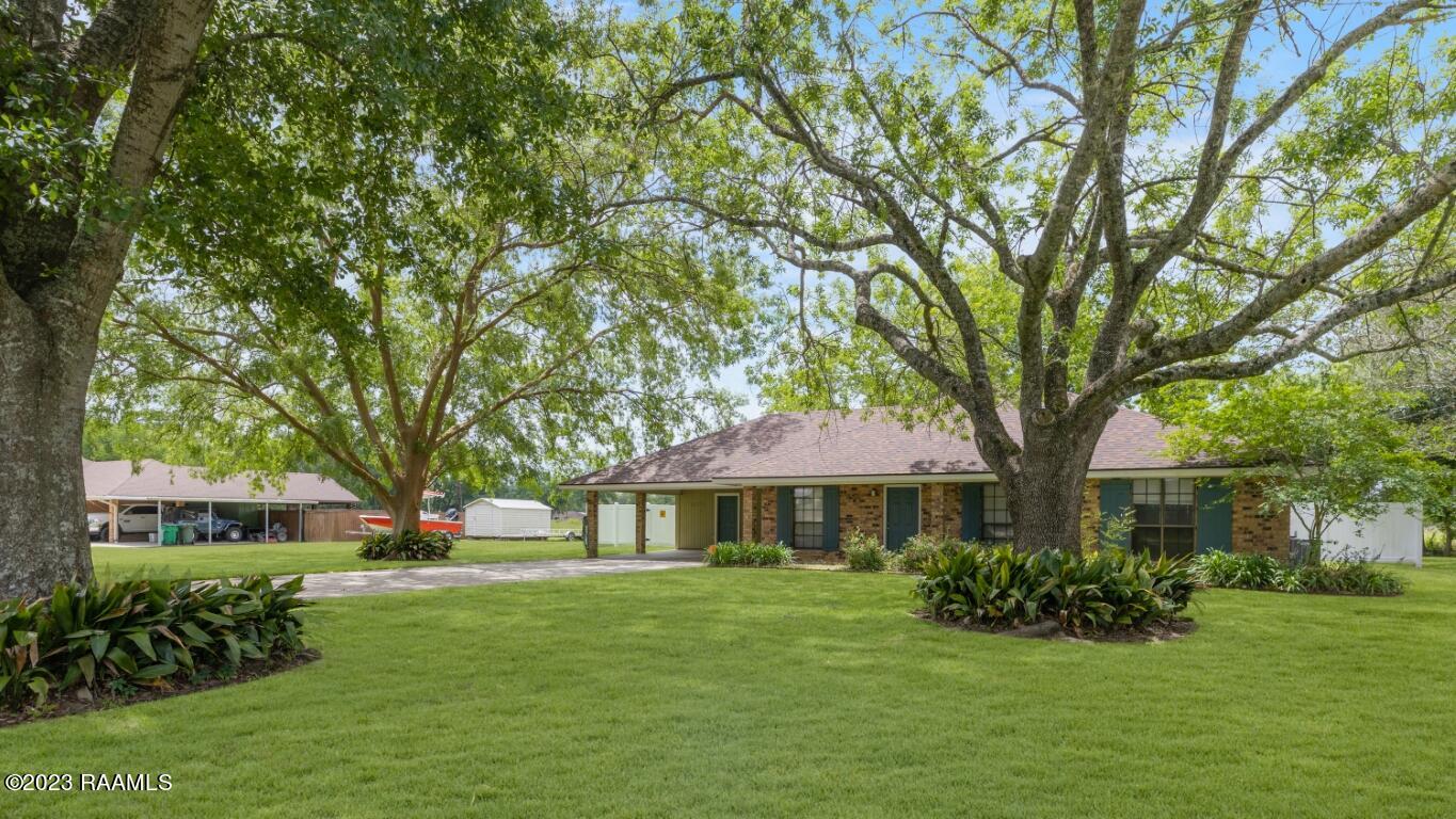 306 Interlude Road New Iberia, LA 70563 - Photo 3 of 20 306 Interlude New Iberia-3