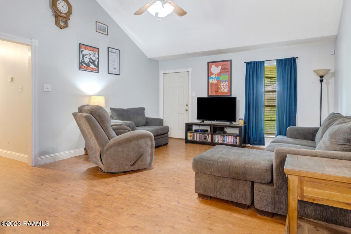 306 Interlude Road New Iberia, LA 70563 - Photo 4 of 20 306 Interlude New Iberia-4