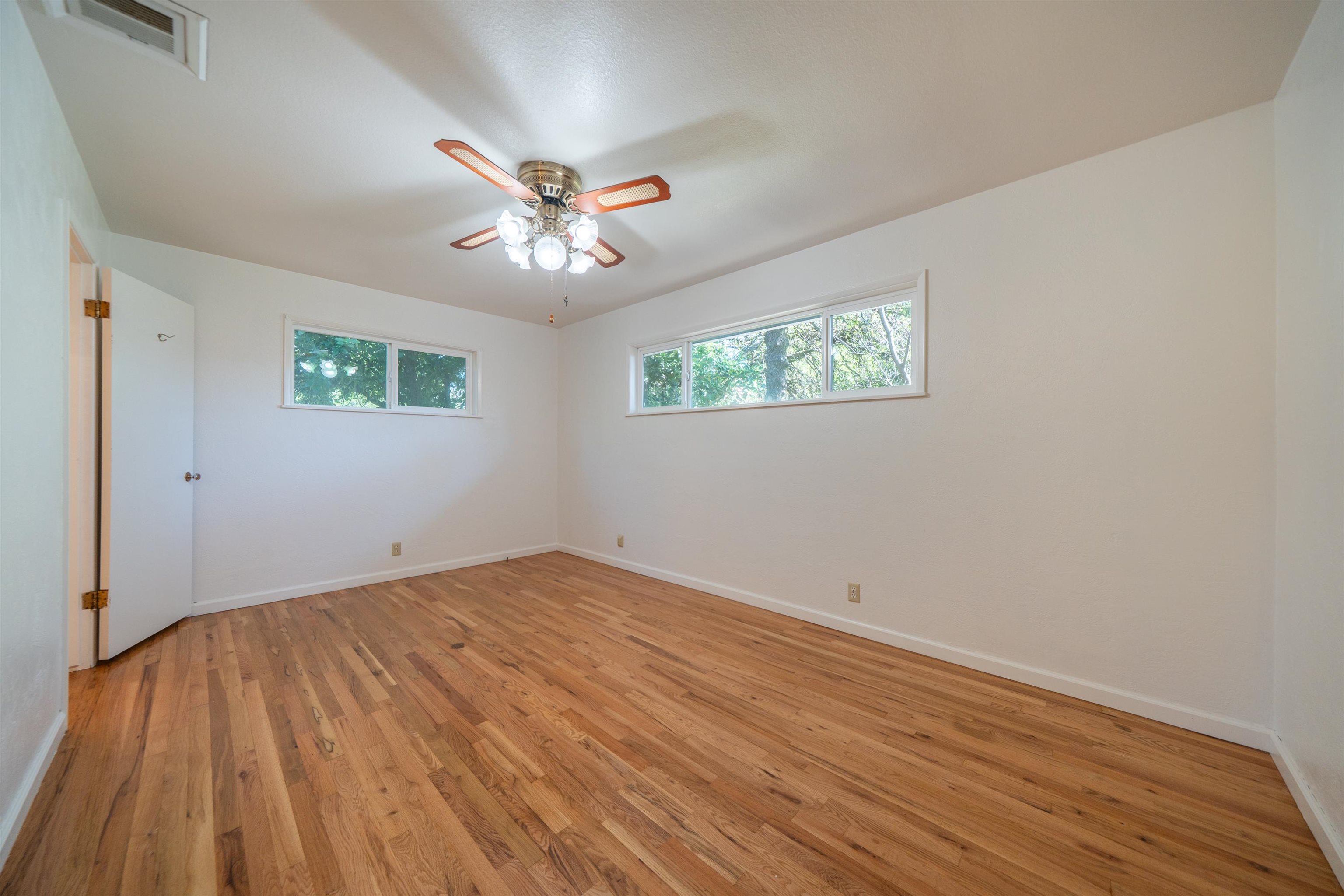 3081 Henderson Road Redding, CA 96002 - Photo 17 of 38
