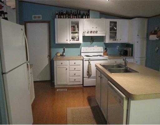 137 Troop Road Pittston, ME 04345 - Photo 3 of 12 Kitchen.