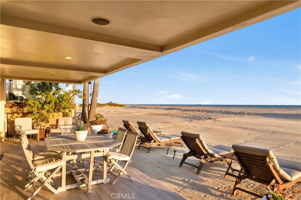 67 Surfside Avenue Surfside, CA 92649 - Photo 12 of 61