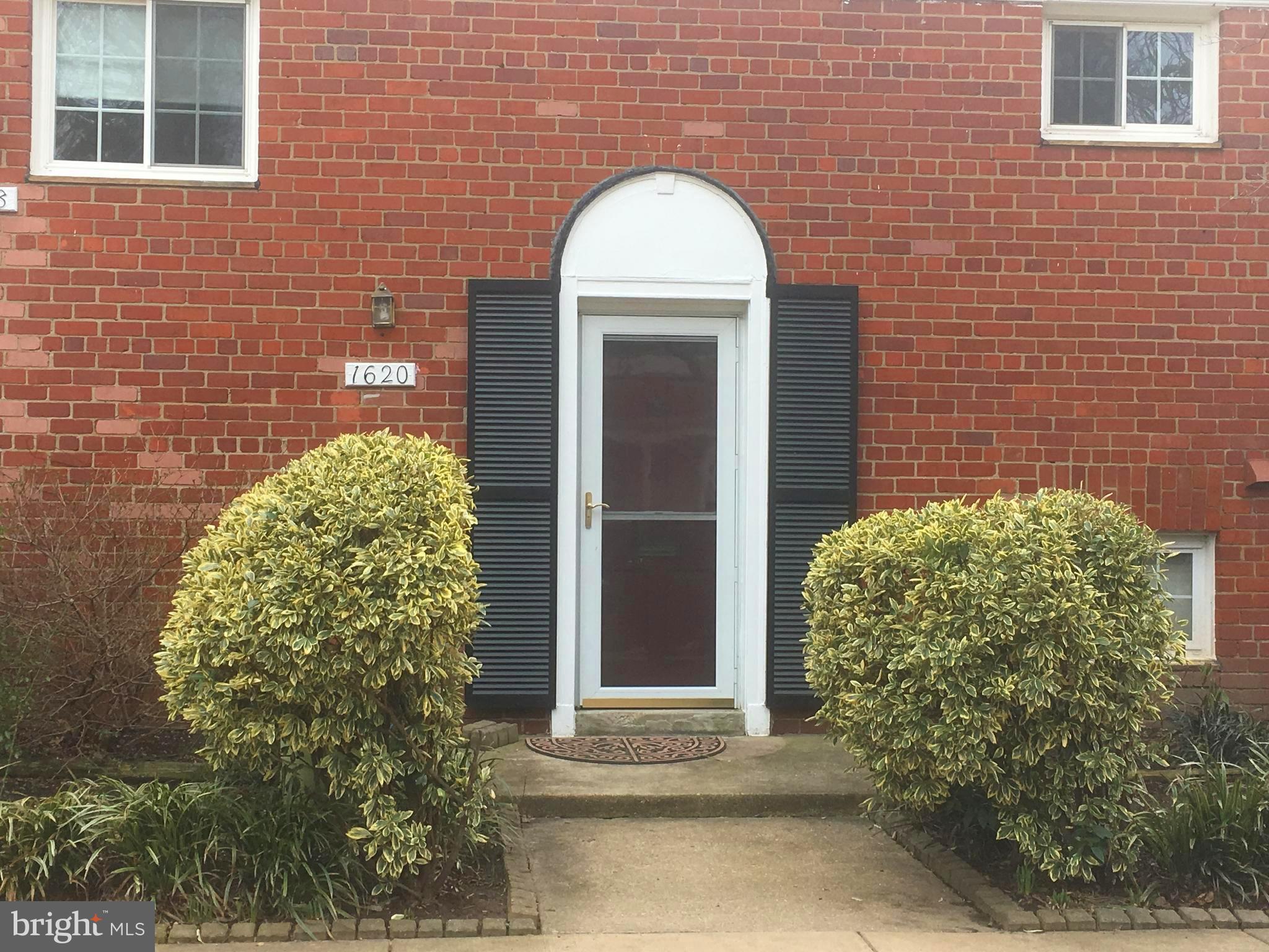 1620 Preston Road, Unit 1620 Alexandria, VA 22302 - Photo 1 of 15 Exterior (Front)