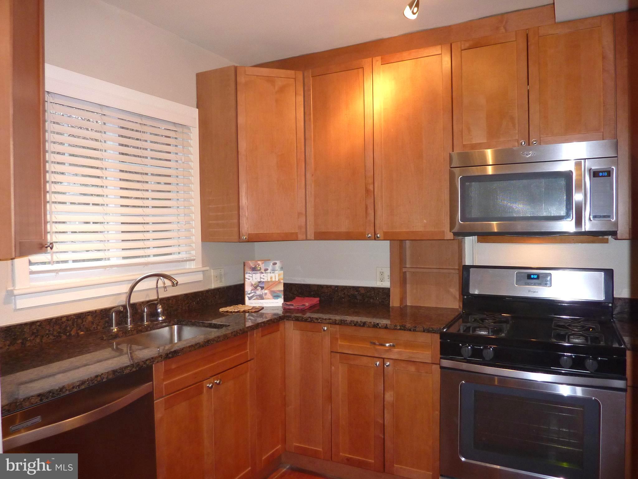 1620 Preston Road, Unit 1620 Alexandria, VA 22302 - Photo 2 of 15 Kitchen