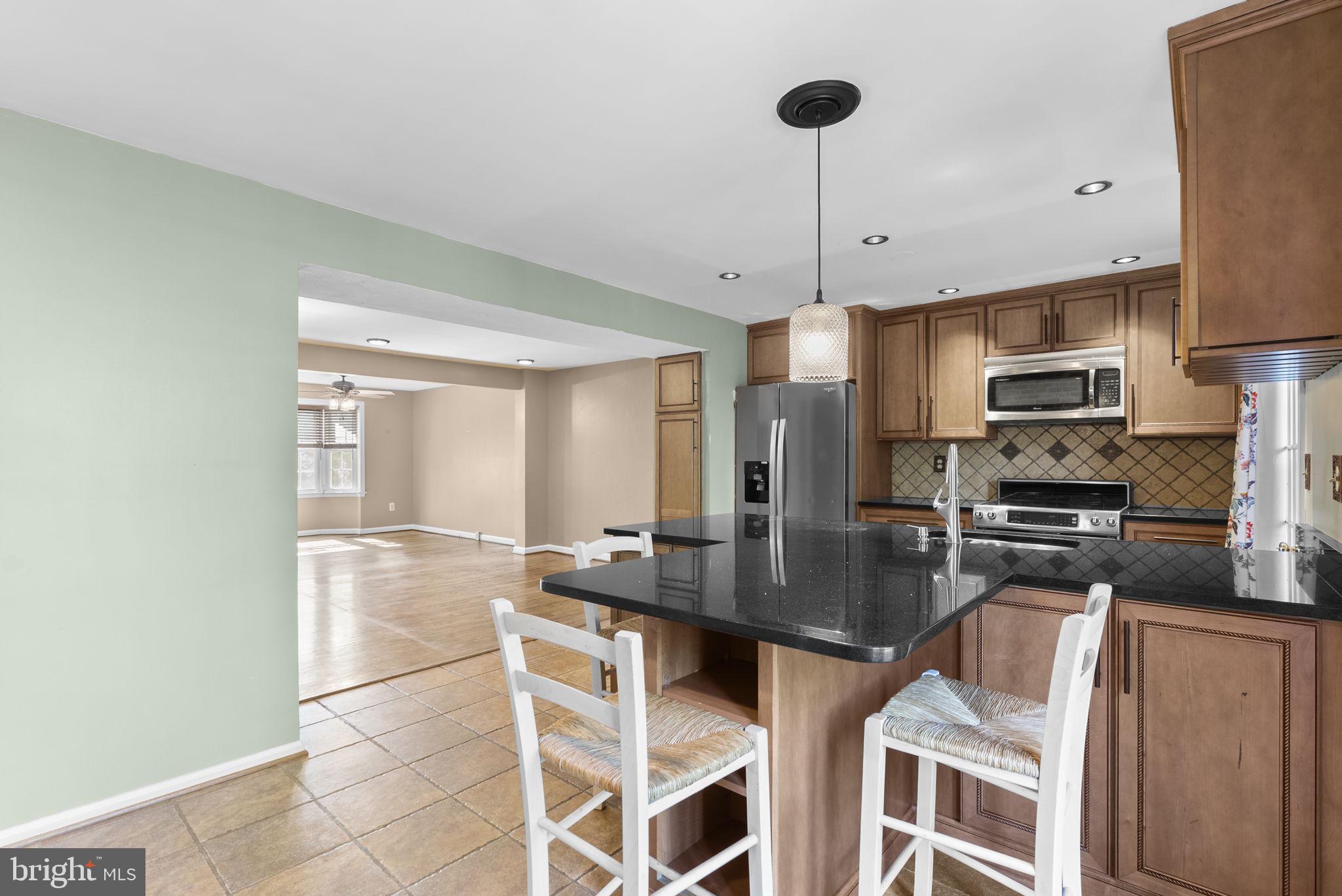 8004 Broken Reed Court Frederick, MD 21701 - Photo 17 of 49 Kitchen/Eat-In