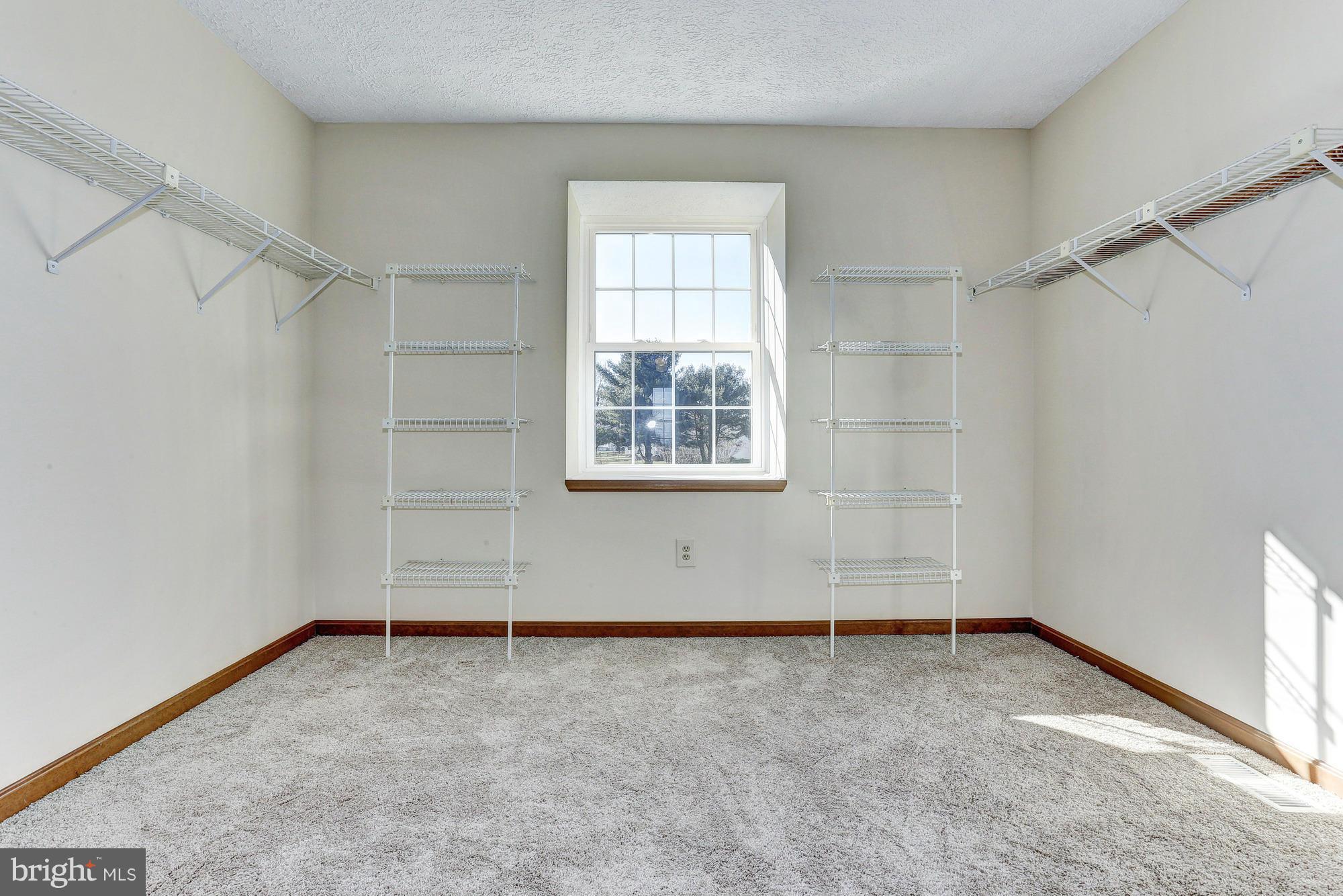 602 Rivershore Court Edgewood, MD 21040 - Photo 20 of 28 an empty room with windows and closet