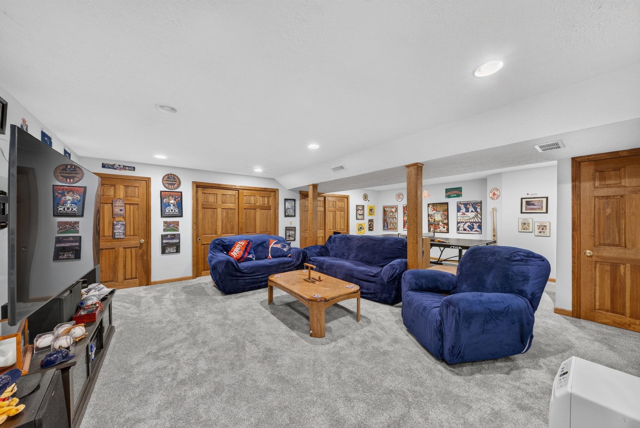 177 Ridge Road Nashua, NH 03062 - Photo 36 of 49