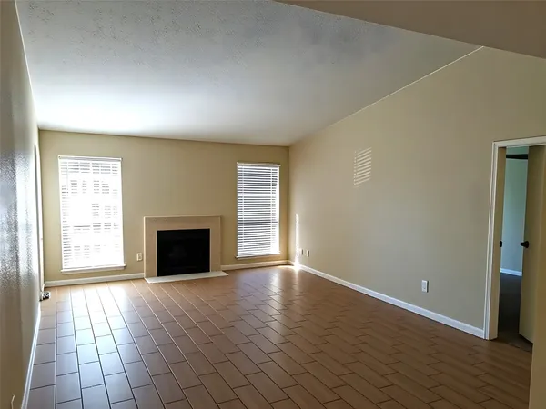 $1,300 | 7400 Bellerive Drive, Unit 1204, Houston, TX 77036