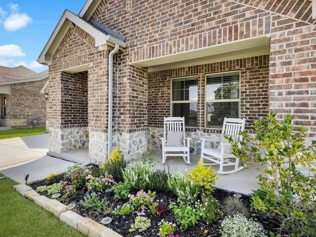 $379,990 | 6625 Denim Drive, Fort Worth, TX 76036
